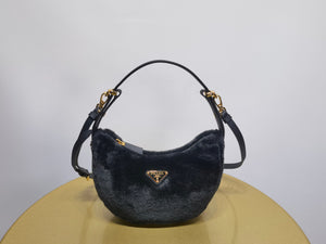 Arque Shoulder Bag