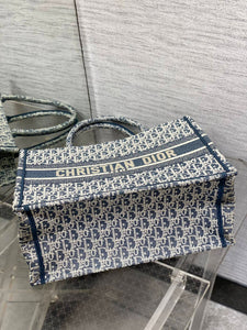Medium Book Tote