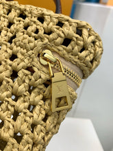 Load image into Gallery viewer, Vanity Chain Pouch
