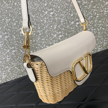 Load image into Gallery viewer, Raffia Crossbody Bag
