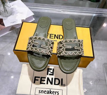 Load image into Gallery viewer, Baguette Sandals
