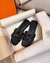 Load image into Gallery viewer, Oran Sandals
