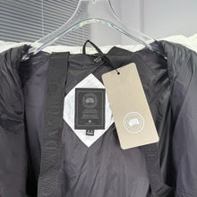 Load image into Gallery viewer, Junction Parka
