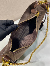 Load image into Gallery viewer, Re Edition Pochette
