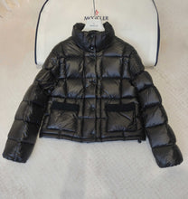 Load image into Gallery viewer, Jarc Jacket
