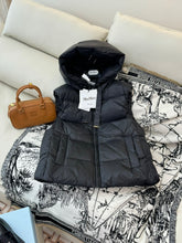 Load image into Gallery viewer, The Cube Gilet
