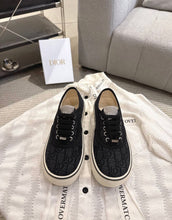 Load image into Gallery viewer, Saltwind Trainers
