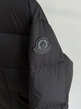 Load image into Gallery viewer, Caramagne Jacket
