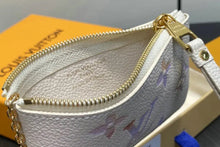 Load image into Gallery viewer, Zippy Coin Purse
