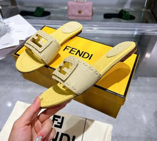 Load image into Gallery viewer, Baguette Sandals
