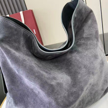 Load image into Gallery viewer, Beatrix Tote
