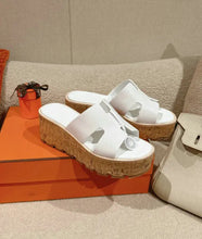Load image into Gallery viewer, Eze Sandals
