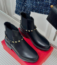 Load image into Gallery viewer, Rockstud Boots
