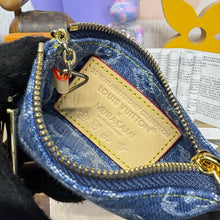 Load image into Gallery viewer, Coin Purse
