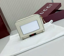 Load image into Gallery viewer, Zippy Card Wallet
