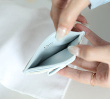 Load image into Gallery viewer, Leather Card Holder
