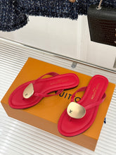 Load image into Gallery viewer, Treasure Sandals
