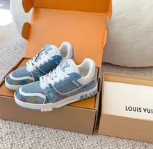 Load image into Gallery viewer, Logo Trainers
