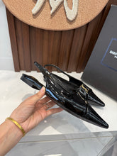 Load image into Gallery viewer, Leather Pumps
