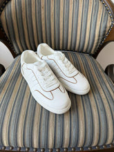 Load image into Gallery viewer, Match Trainers
