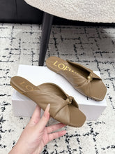 Load image into Gallery viewer, Leather Sandals
