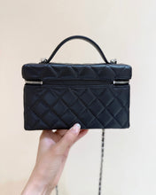 Load image into Gallery viewer, Vanity Shoulder Bag
