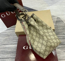 Load image into Gallery viewer, Ophidia Bucket Bag
