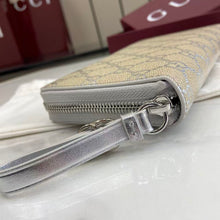 Load image into Gallery viewer, Zippy Wallet
