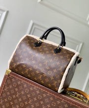 Load image into Gallery viewer, Speedy 30 Soft Teddy
