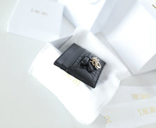 Load image into Gallery viewer, Leather Card Holder

