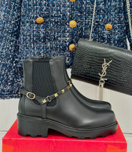 Load image into Gallery viewer, Rockstud Boots
