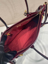 Load image into Gallery viewer, Bonnie Leather Tote
