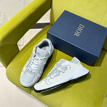 Load image into Gallery viewer, B30 Trainers
