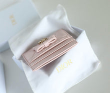 Load image into Gallery viewer, Leather Card Holder
