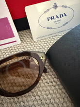 Load image into Gallery viewer, Logo Sunglasses
