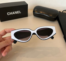 Load image into Gallery viewer, Logo Sunglasses
