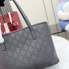 Load image into Gallery viewer, Tribeca Tote Small

