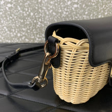 Load image into Gallery viewer, Raffia Crossbody Bag
