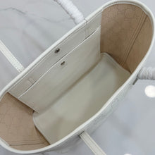 Load image into Gallery viewer, Tribeca Tote Small

