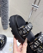 Load image into Gallery viewer, Act Sandals
