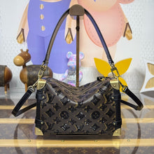 Load image into Gallery viewer, Side Trunk
