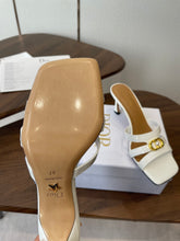 Load image into Gallery viewer, Leather Sandals
