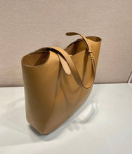 Load image into Gallery viewer, Large Leather Tote
