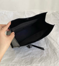 Load image into Gallery viewer, City Tote
