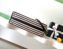 Load image into Gallery viewer, Deauville Tote
