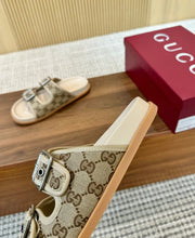 Load image into Gallery viewer, GG Sandals
