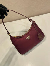 Load image into Gallery viewer, Re Edition Bag
