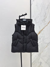 Load image into Gallery viewer, The Cube Gilet
