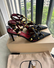 Load image into Gallery viewer, Studdy Pumps
