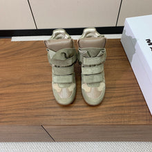 Load image into Gallery viewer, Wedge Trainers
